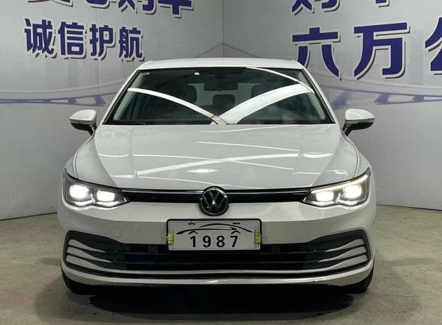 Volkswagen Golf 200TSI DSG Pro 2023