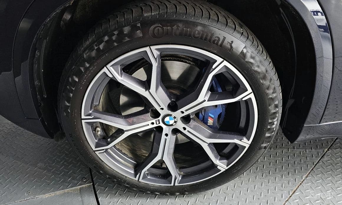 BMW X5 (G05) xDrive 40i M 2025