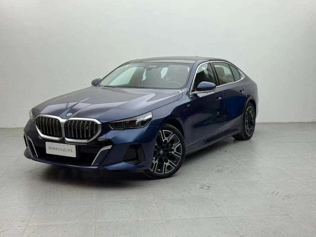 BMW i5 eDrive35L
