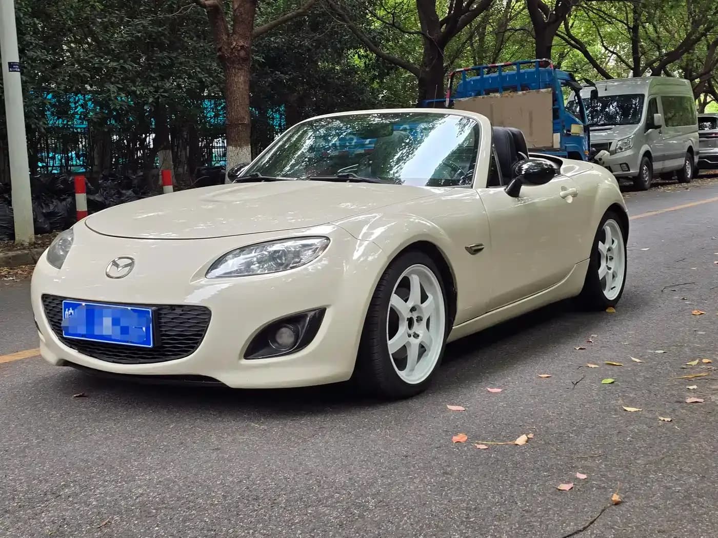 Mazda MX-5 2.0